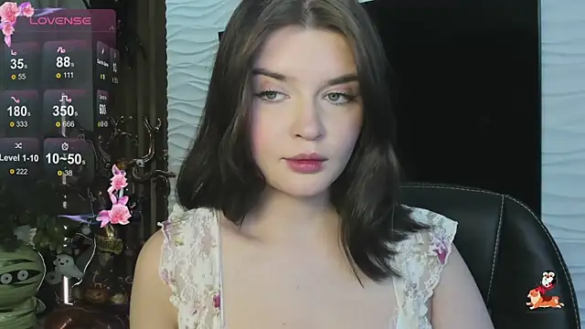 Mori Girll online show from 10-23-25, 01:10