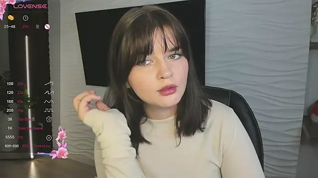 Mori Girll online show from 11-08-25, 01:11