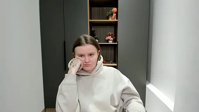DaniellaPencil online show from 10-11-25, 04:33