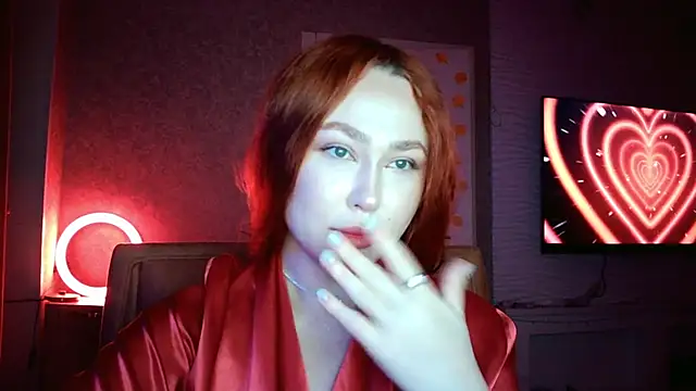 Snapshot of LolaMint_ chatting on 11-08-25, 12:27 LolaMint online show from 11-08-25, 12:27