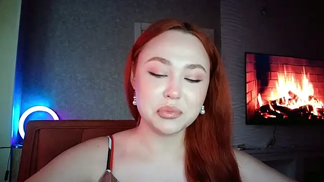 Snapshot of LolaMint_ chatting on 11-09-25, 11:52 LolaMint online show from 11-09-25, 11:52