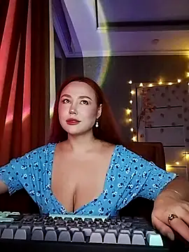 Snapshot of LolaMint_ chatting on 12-02-25, 01:05 LolaMint online show from 12-02-25, 01:05