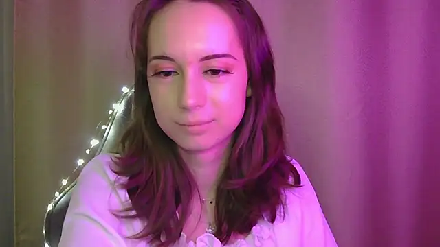 Snapshot of VeraLush chatting on 11-15-25, 01:40 VeraLush online show from 11-15-25, 01:40