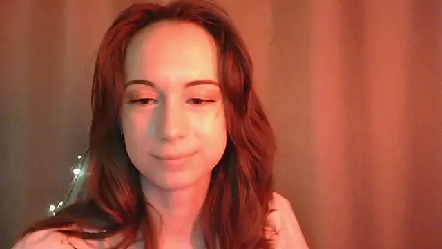 Snapshot of VeraLush chatting on 11-17-25, 12:44 VeraLush online show from 11-17-25, 12:44