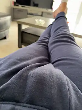 Snapshot of FrenchChibreur chatting on 10-10-25, 01:43 FrenchChibreur online show from 10-10-25, 01:43