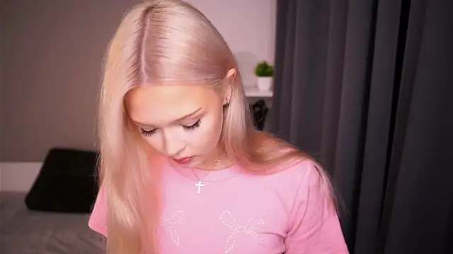 KaryTasch online show from 10-19-25, 07:03