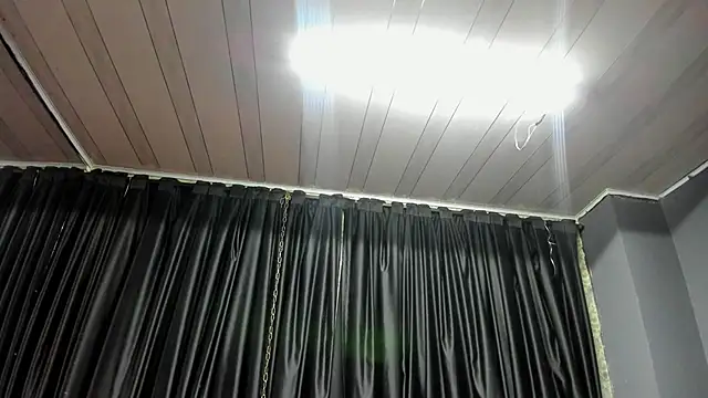 Snapshot of SofiaLustera chatting on 11-18-25, 11:36 SofiaLustera online show from 11-18-25, 11:36