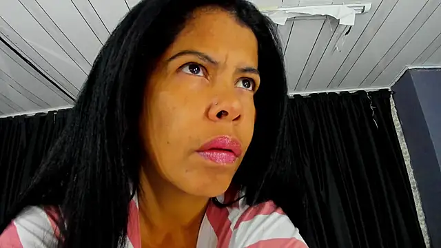 Snapshot of SofiaLustera chatting on 11-20-25, 11:54 SofiaLustera online show from 11-20-25, 11:54