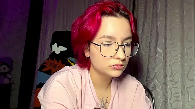 TheaBertch online show from 10-21-25, 03:46