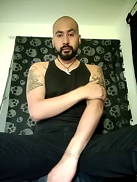 Snapshot of BalamNoir chatting on 10-20-25, 02:06 BalamNoir online show from 10-20-25, 02:06