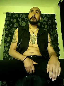 Snapshot of BalamNoir chatting on 10-21-25, 02:45 BalamNoir online show from 10-21-25, 02:45
