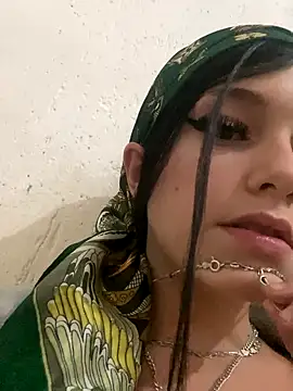 Snapshot of nfttluiza chatting on 11-10-25, 11:15 nfttluiza online show from 11-10-25, 11:15