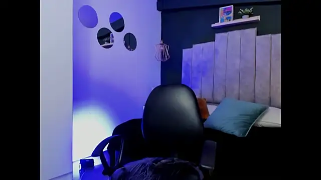 Maite black online show from 11-12-25, 02:45