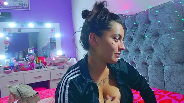 Liisaa Kiss online show from 03-06-26, 10:39