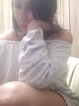 Snapshot of Ambika_beauty chatting on 11-29-25, 12:13 Ambika beauty online show from 11-29-25, 12:13