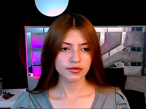 Snapshot of viky_evanss chatting on 11-12-25, 07:24 viky evanss online show from 11-12-25, 07:24