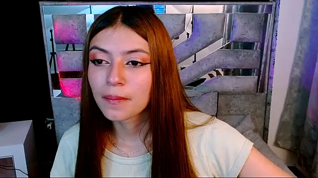 Snapshot of viky_evanss chatting on 11-22-25, 03:00 viky evanss online show from 11-22-25, 03:00