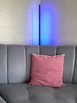 Snapshot of LunaMoore_Pink chatting on 11-08-25, 12:49 LunaMoore Pink online show from 11-08-25, 12:49