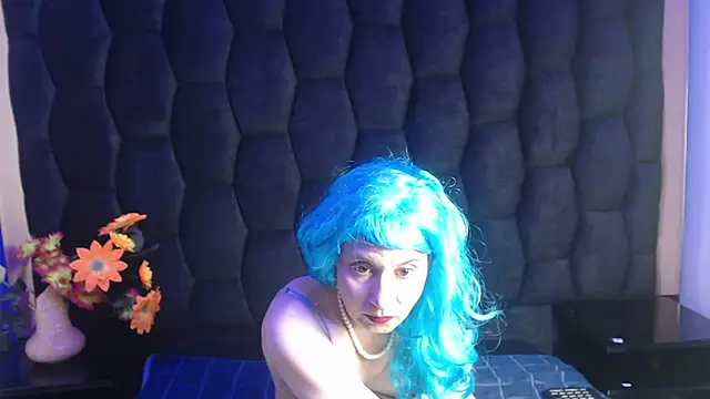 Snapshot of Kylie_Bloom chatting on 11-07-25, 08:42 Kylie Bloom online show from 11-07-25, 08:42