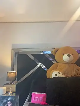 Moon Magic online show from 10-30-25, 06:41