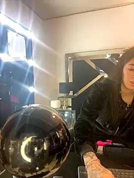 Moon Magic online show from 11-05-25, 07:25