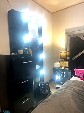 Moon Magic online show from 11-25-25, 04:40