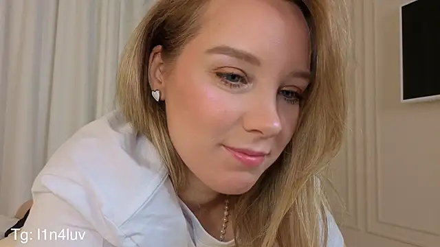 AIicaparkerc online show from 11-11-25, 09:26