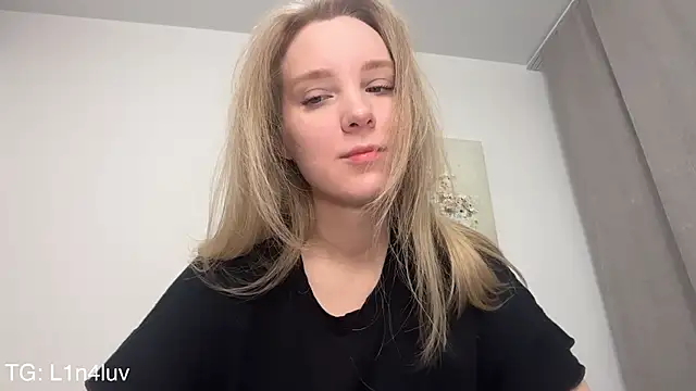 AIicaparkerc online show from 02-19-26, 04:19