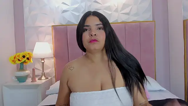 Eva williams  online show from 10-14-25, 03:40