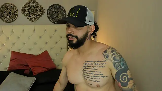 Snapshot of AlukardBig chatting on 10-16-25, 08:10 AlukardBig online show from 10-16-25, 08:10