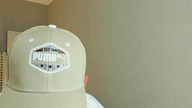 Snapshot of AlukardBig chatting on 10-21-25, 08:20 AlukardBig online show from 10-21-25, 08:20