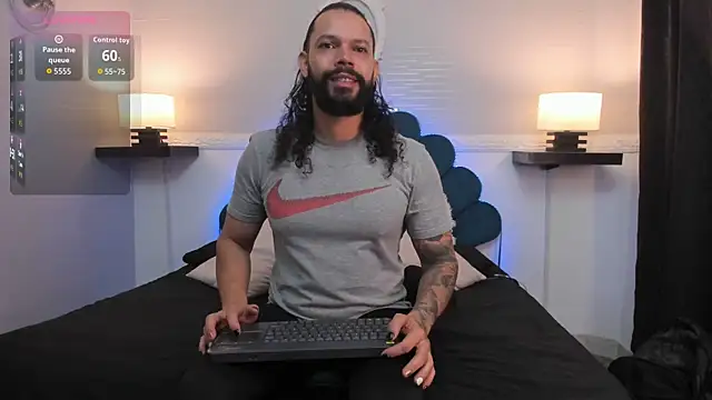 Snapshot of AlukardBig chatting on 11-19-25, 12:05 AlukardBig online show from 11-19-25, 12:05