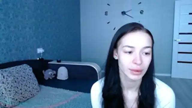 Daphne Darkthorn online show from 11-20-25, 08:36