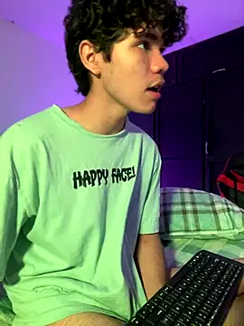 Im Camii online show from 10-31-25, 05:25