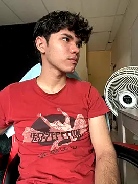 Im Camii online show from 11-23-25, 05:24