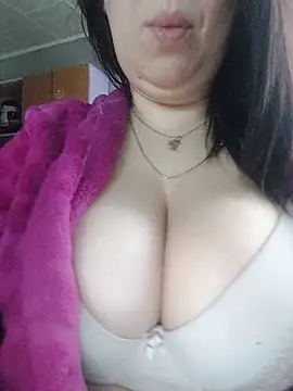 Snapshot of Sandy_Mildred chatting on 11-12-25, 06:58 Sandy Mildred online show from 11-12-25, 06:58