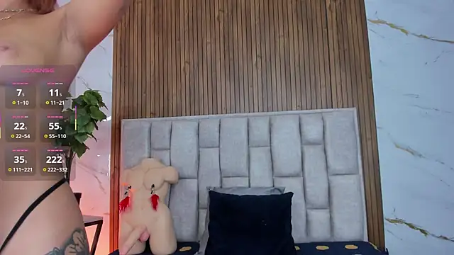 Sassha ferrer online show from 11-21-25, 07:12