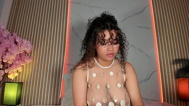 Snapshot of KellyAmbaris chatting on 11-07-25, 07:36 KellyAmbaris online show from 11-07-25, 07:36