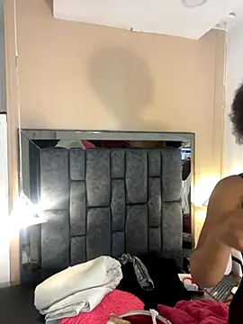 Snapshot of SofiRuiz_ chatting on 11-11-25, 03:39 SofiRuiz online show from 11-11-25, 03:39