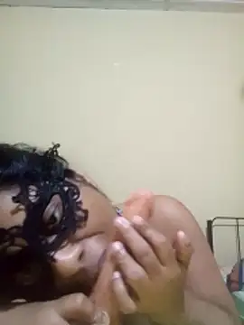 Expose Queen online show from 11-27-25, 05:15