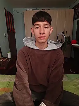 heyy noah11 online show from 11-10-25, 08:19