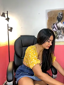 Snapshot of _Isabella_1 chatting on 10-11-25, 04:22 Isabella 1 online show from 10-11-25, 04:22