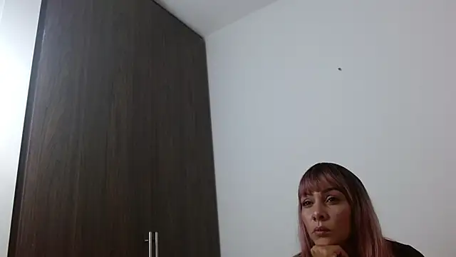 Snapshot of dasha_naughty chatting on 10-21-25, 02:29 dasha naughty online show from 10-21-25, 02:29