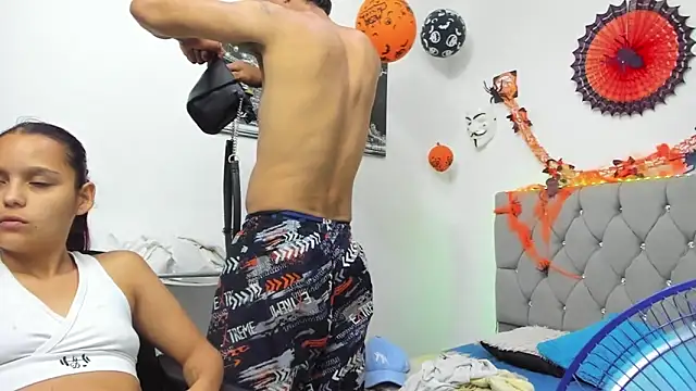 Sofi And Santy online show from 11-04-25, 11:48