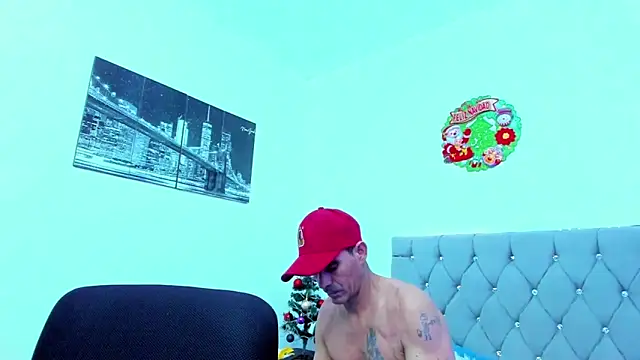 Sofi And Santy online show from 12-20-25, 02:18