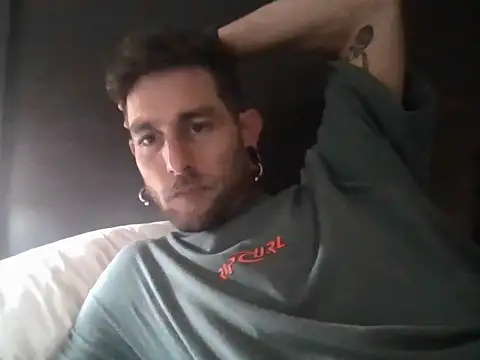 Snapshot of sageden chatting on 10-11-25, 02:22 sageden online show from 10-11-25, 02:22