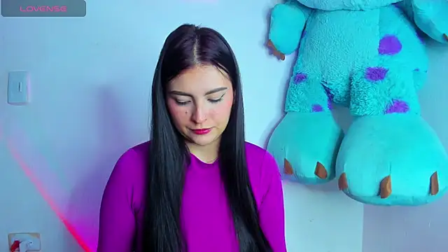 PrincessTiff online show from 10-22-25, 11:04