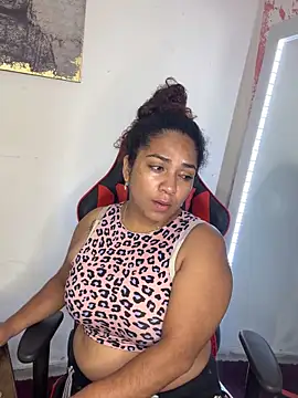  Lissa 01 online show from 10-13-25, 02:33