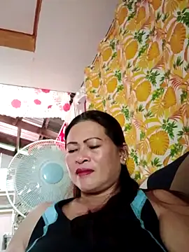 Snapshot of merr_ann123 chatting on 10-17-25, 04:04 merr ann123 online show from 10-17-25, 04:04