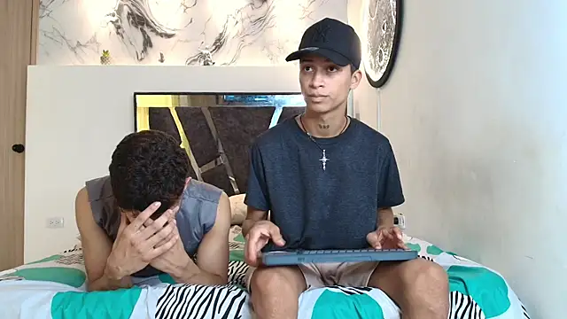 EMPIRE BOYS1 online show from 11-26-25, 07:15